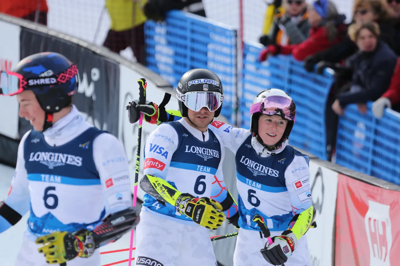 Mixed Teams Event | On Course