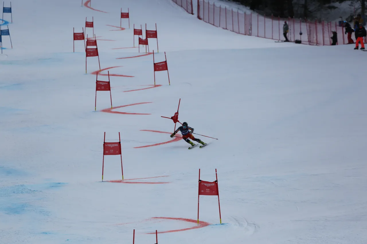 Mixed Teams Event | On Course