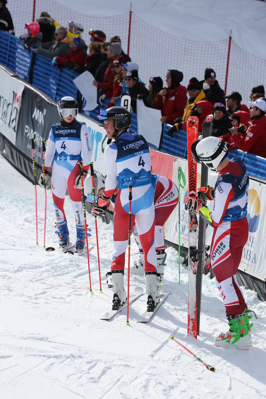Mixed Teams Event | On Course