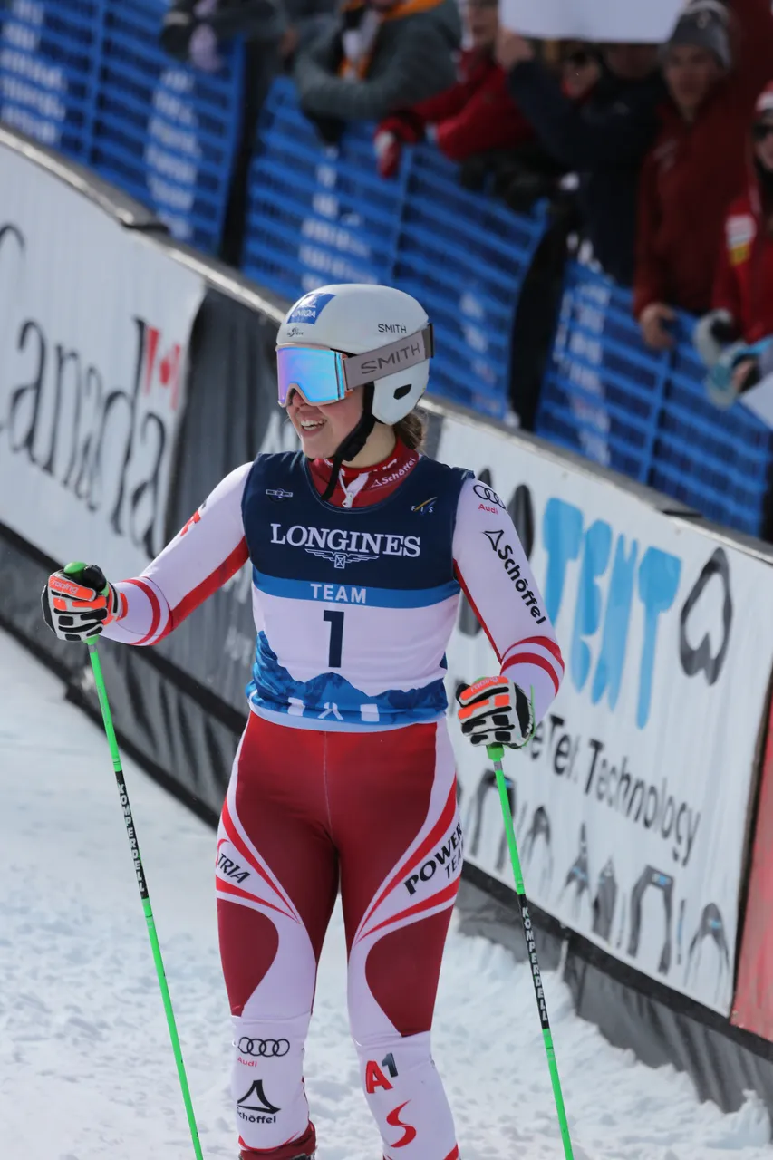 Mixed Teams Event | On Course