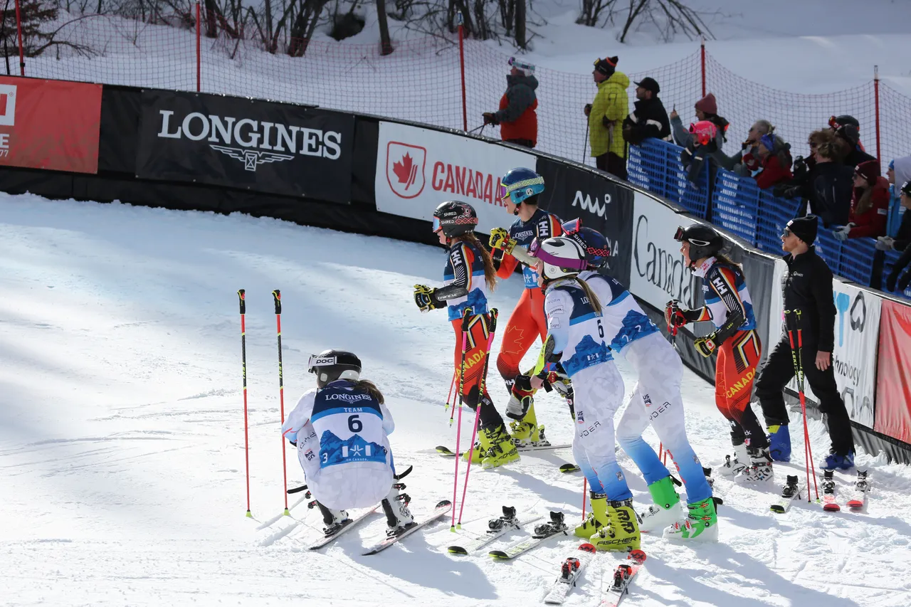 Mixed Teams Event | On Course