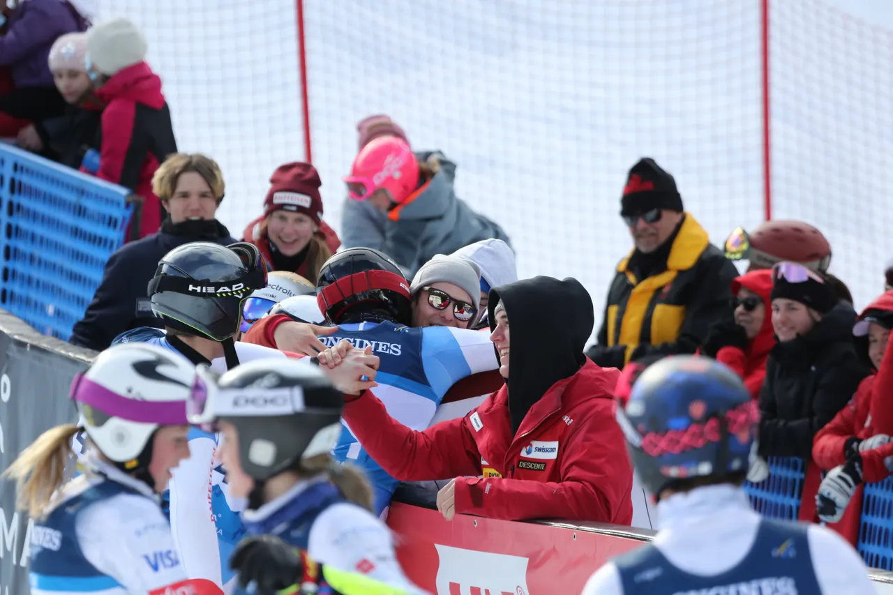 Mixed Teams Event | On Course