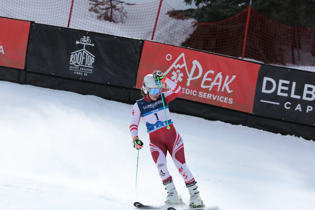 Mixed Teams Event | On Course
