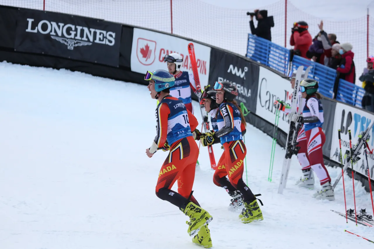 Mixed Teams Event | On Course