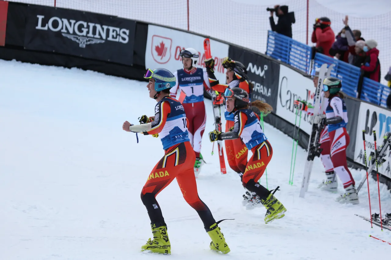 Mixed Teams Event | On Course