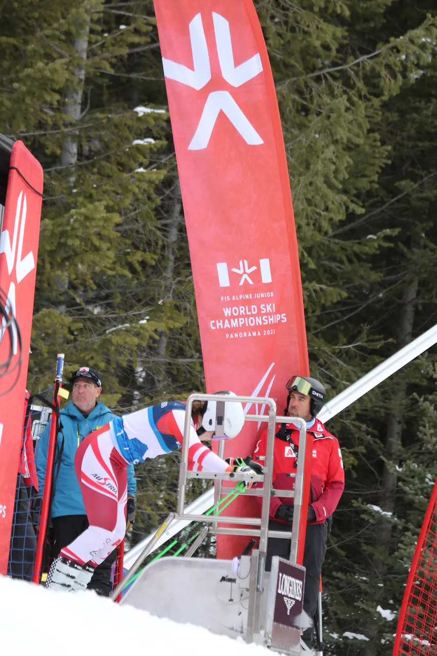 Mixed Teams Event | On Course