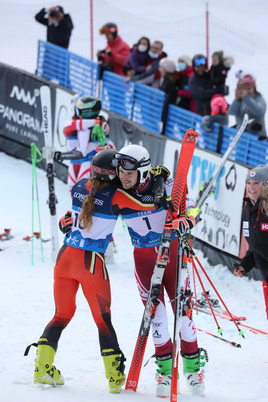 Mixed Teams Event | On Course