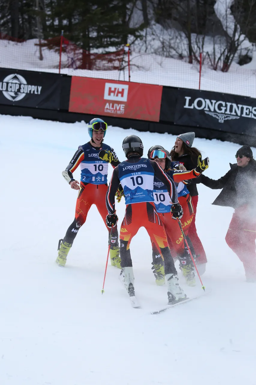 Mixed Teams Event | On Course