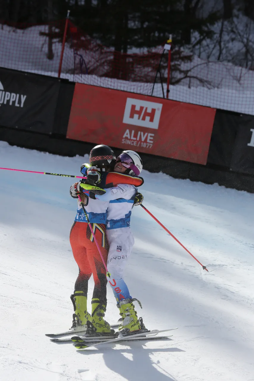 Mixed Teams Event | On Course