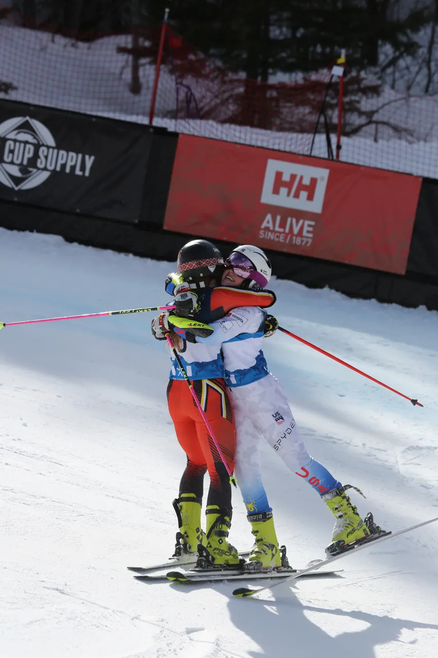 Mixed Teams Event | On Course