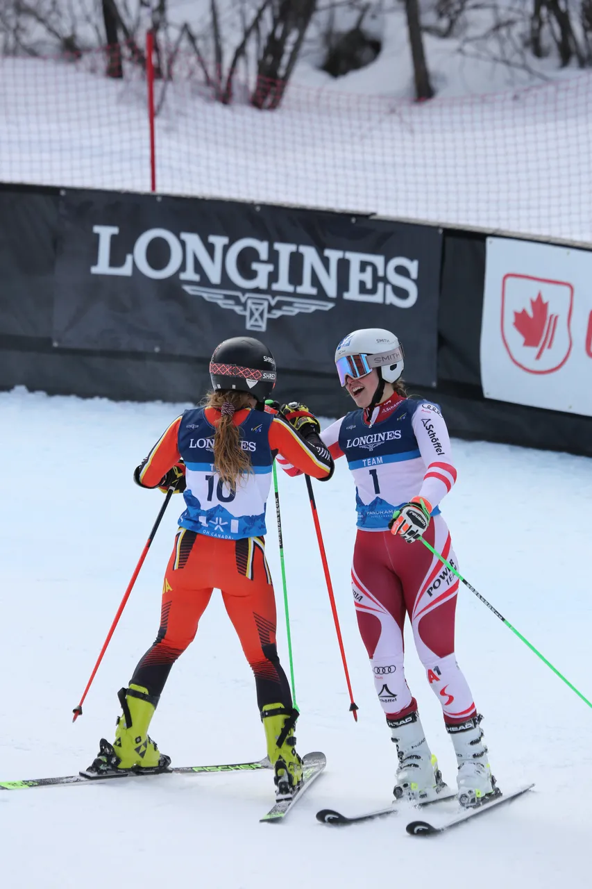 Mixed Teams Event | On Course