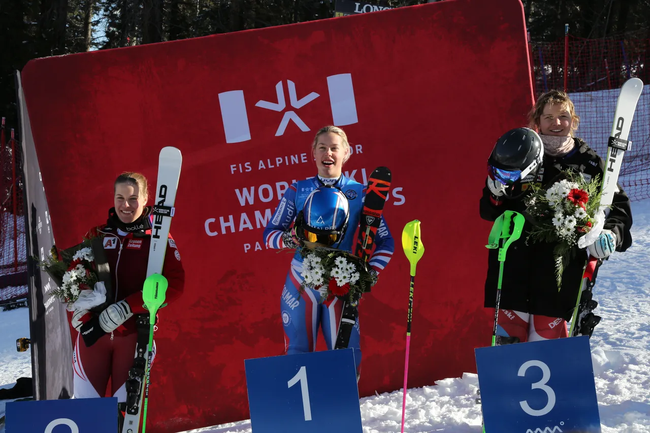 Women's AC-SL | Flower Ceremony