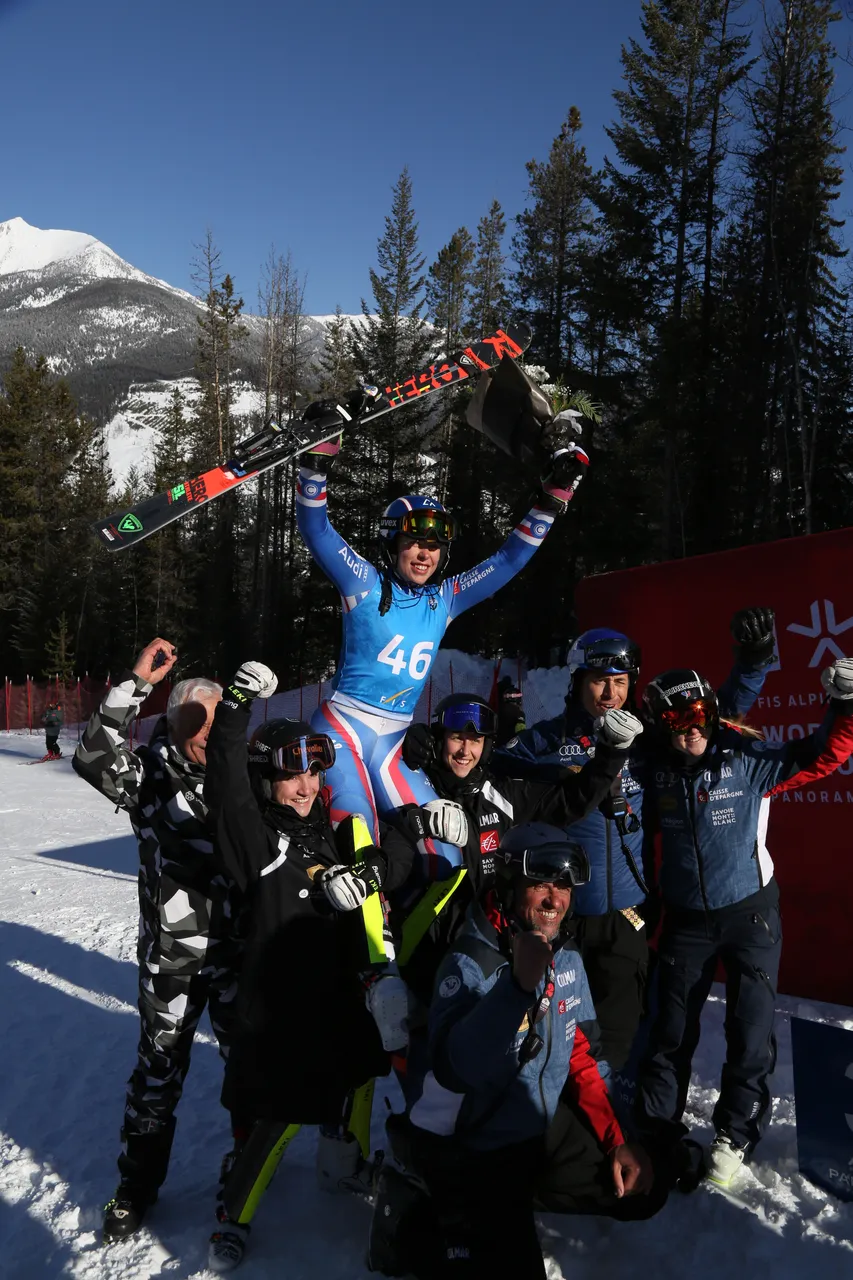 Women's AC-SL | Flower Ceremony
