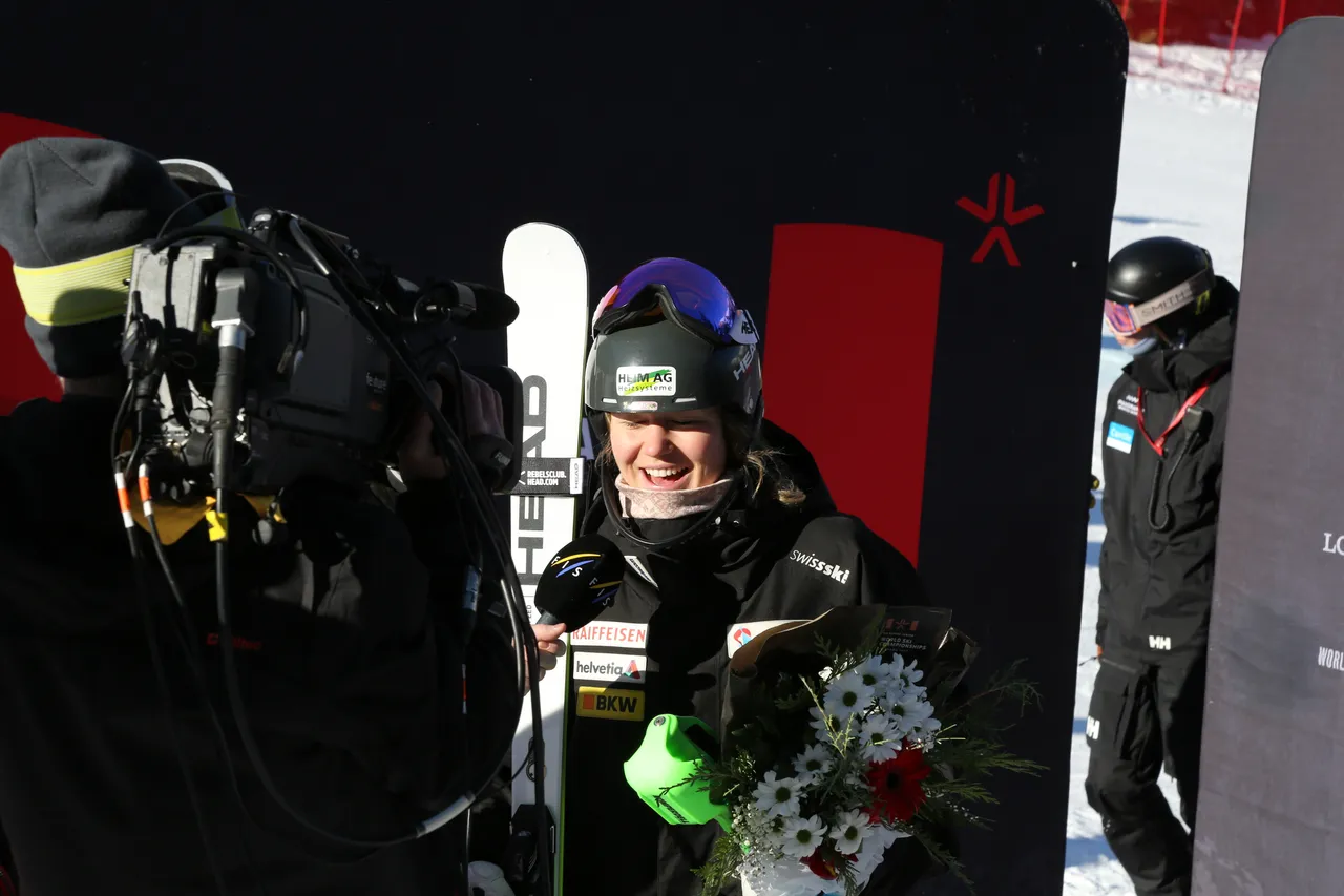 Women's AC-SL | Flower Ceremony