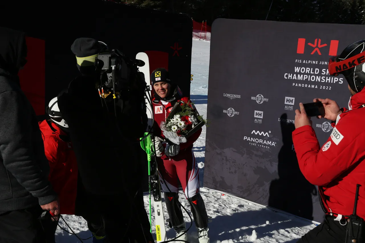 Women's AC-SL | Flower Ceremony