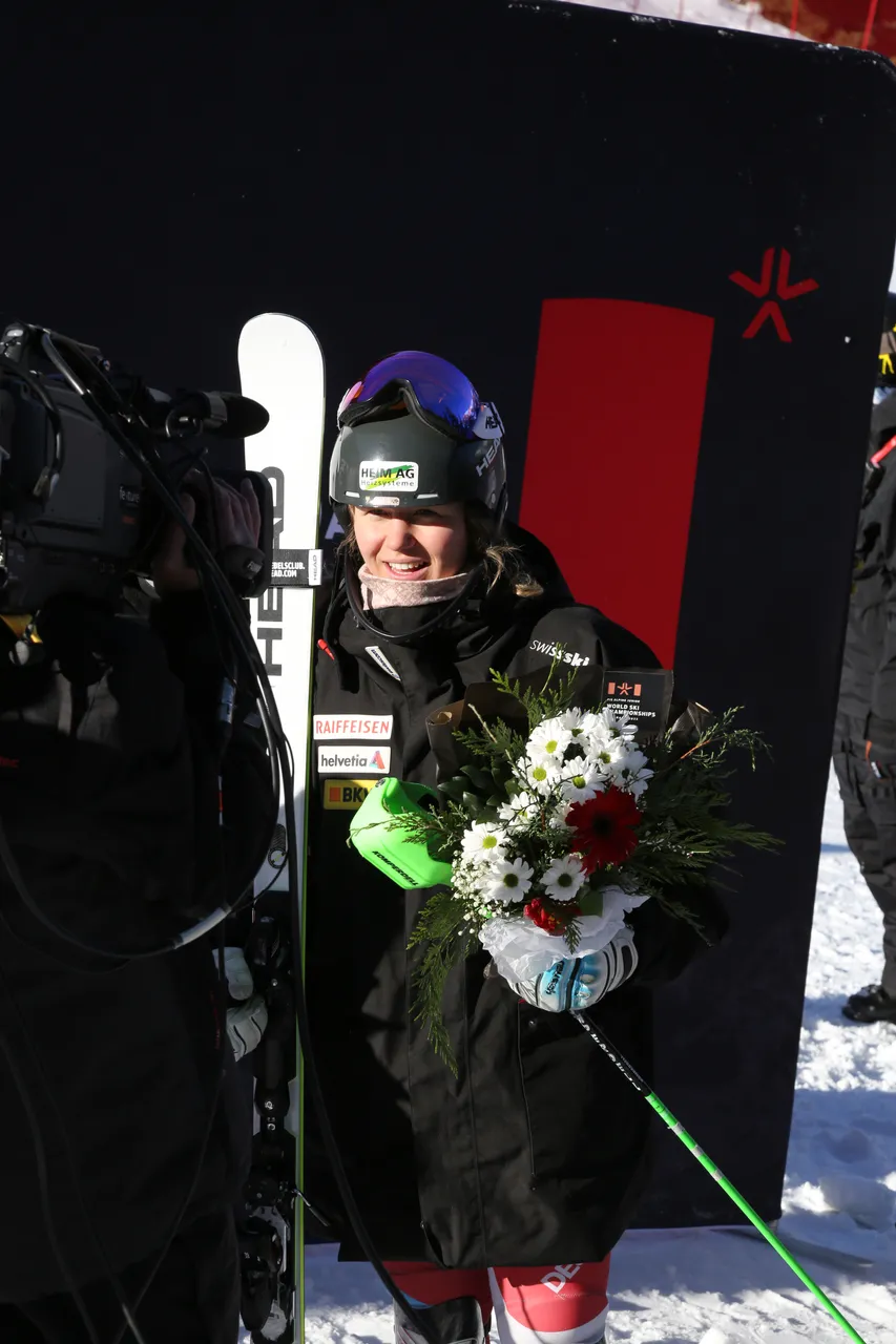 Women's AC-SL | Flower Ceremony