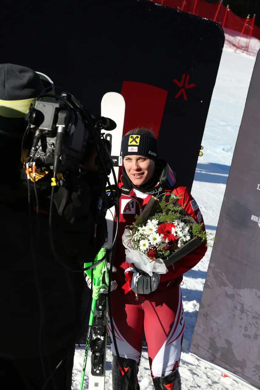 Women's AC-SL | Flower Ceremony