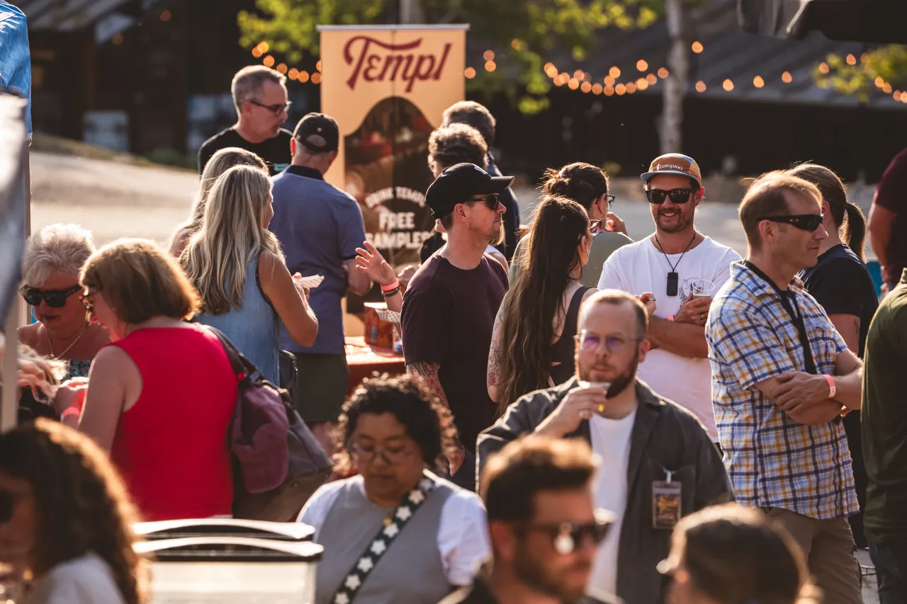 2025-09-12-pano-harvest-beer-54