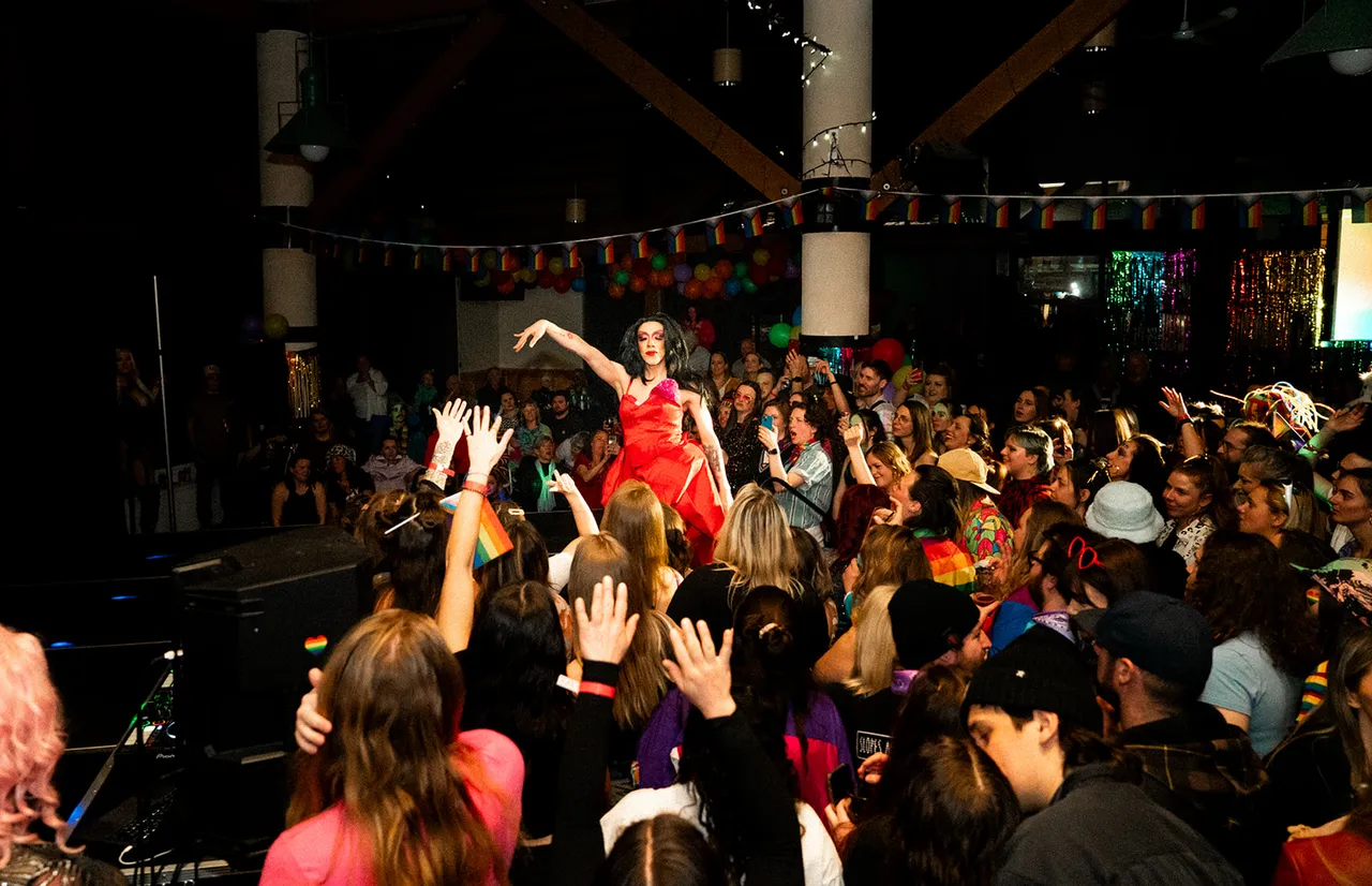 Panorama Pride - Drag Ball-118