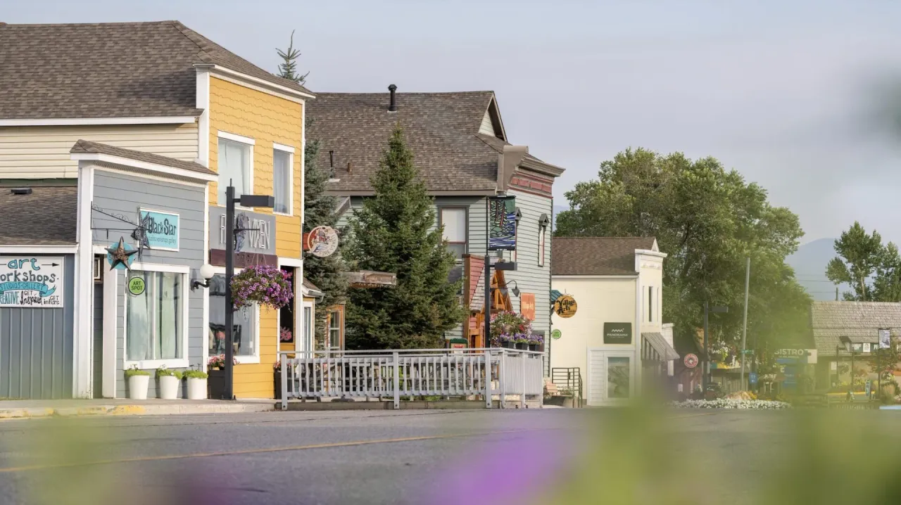 CV Invermere Hero